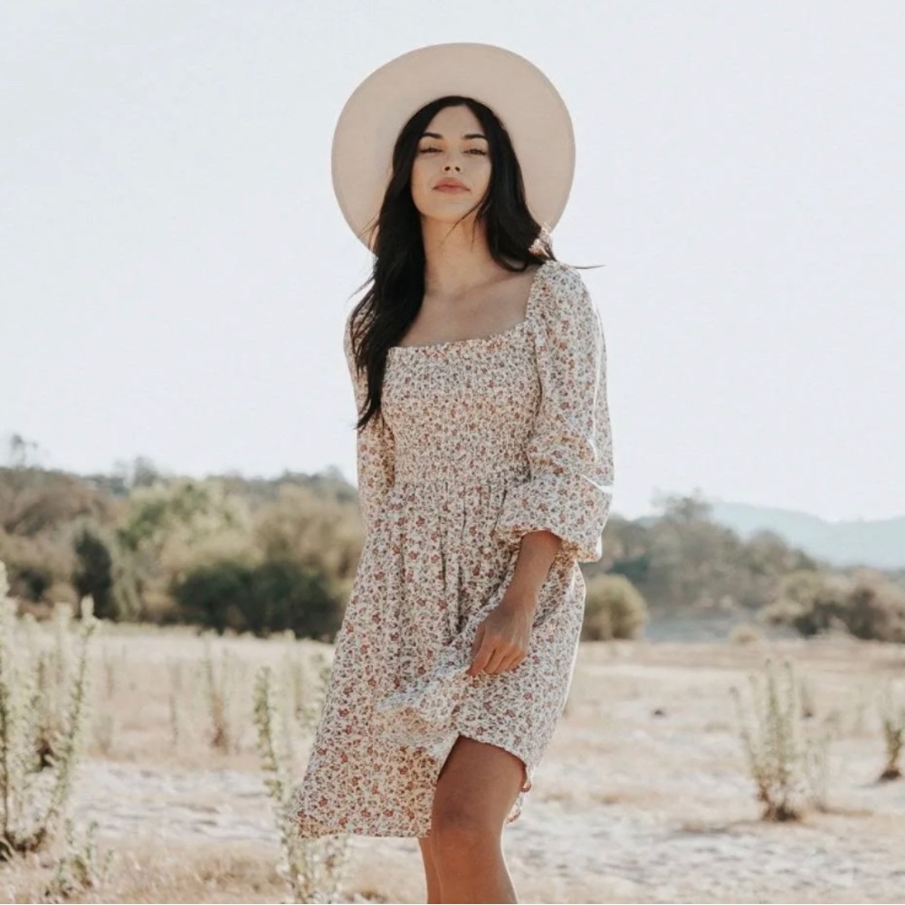 Dress Forum White Flower Dress